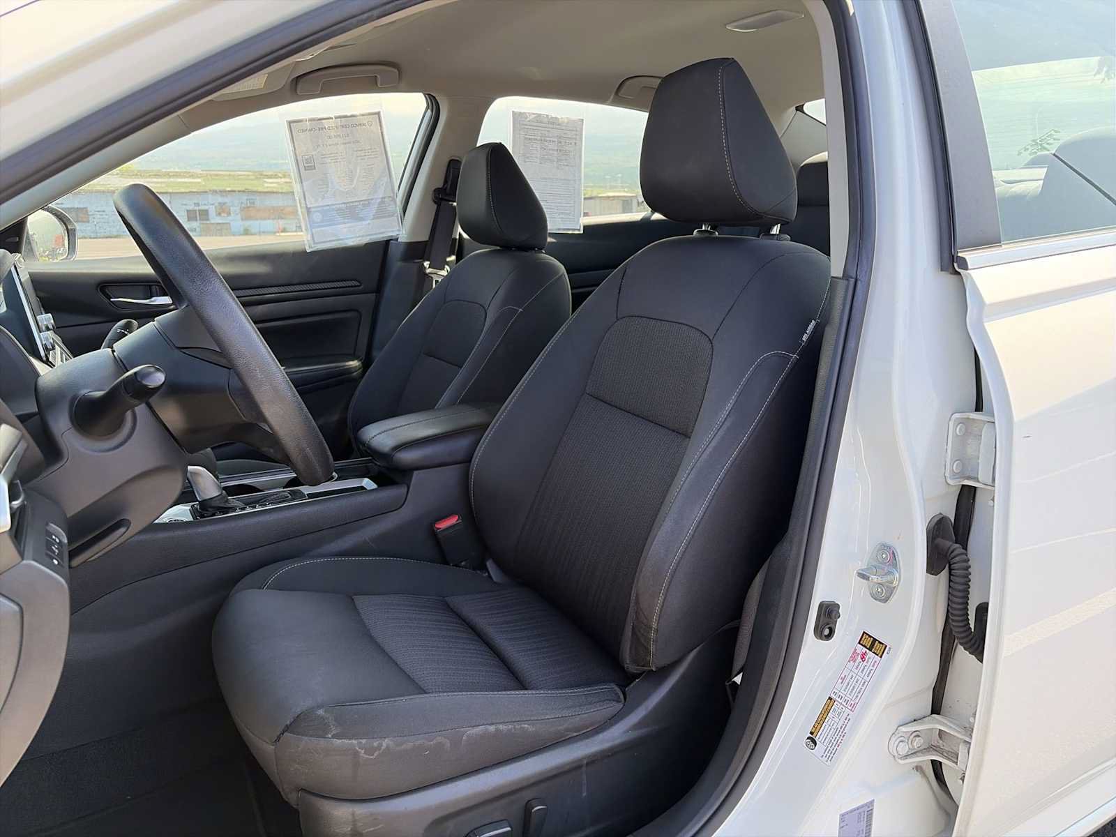 Used 2024 Nissan Altima 2.5 SV FWD image 13