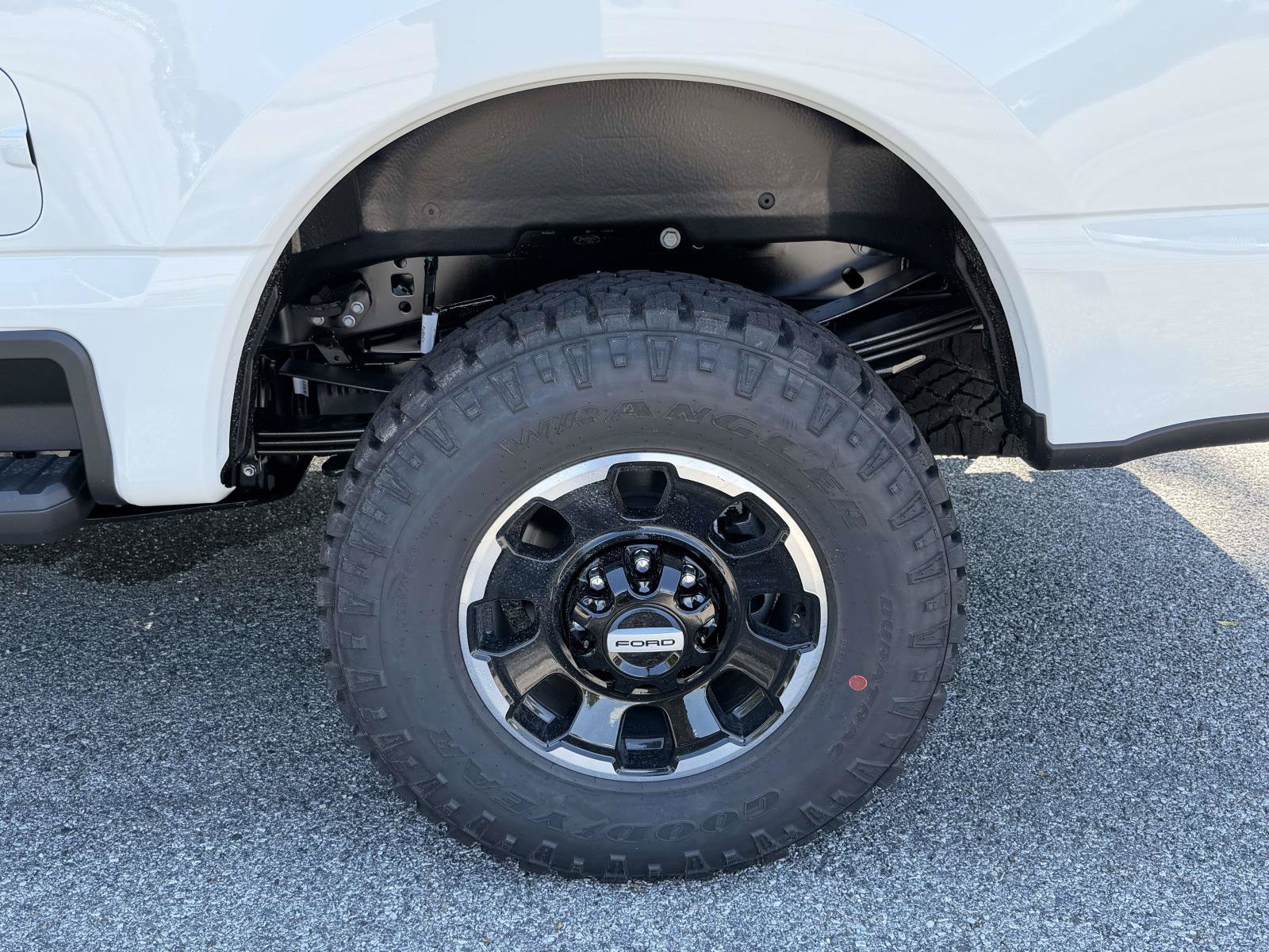 New 2026 Ford F350 Platinum w/ Tremor Off-Road Package AWD/4WD image 33
