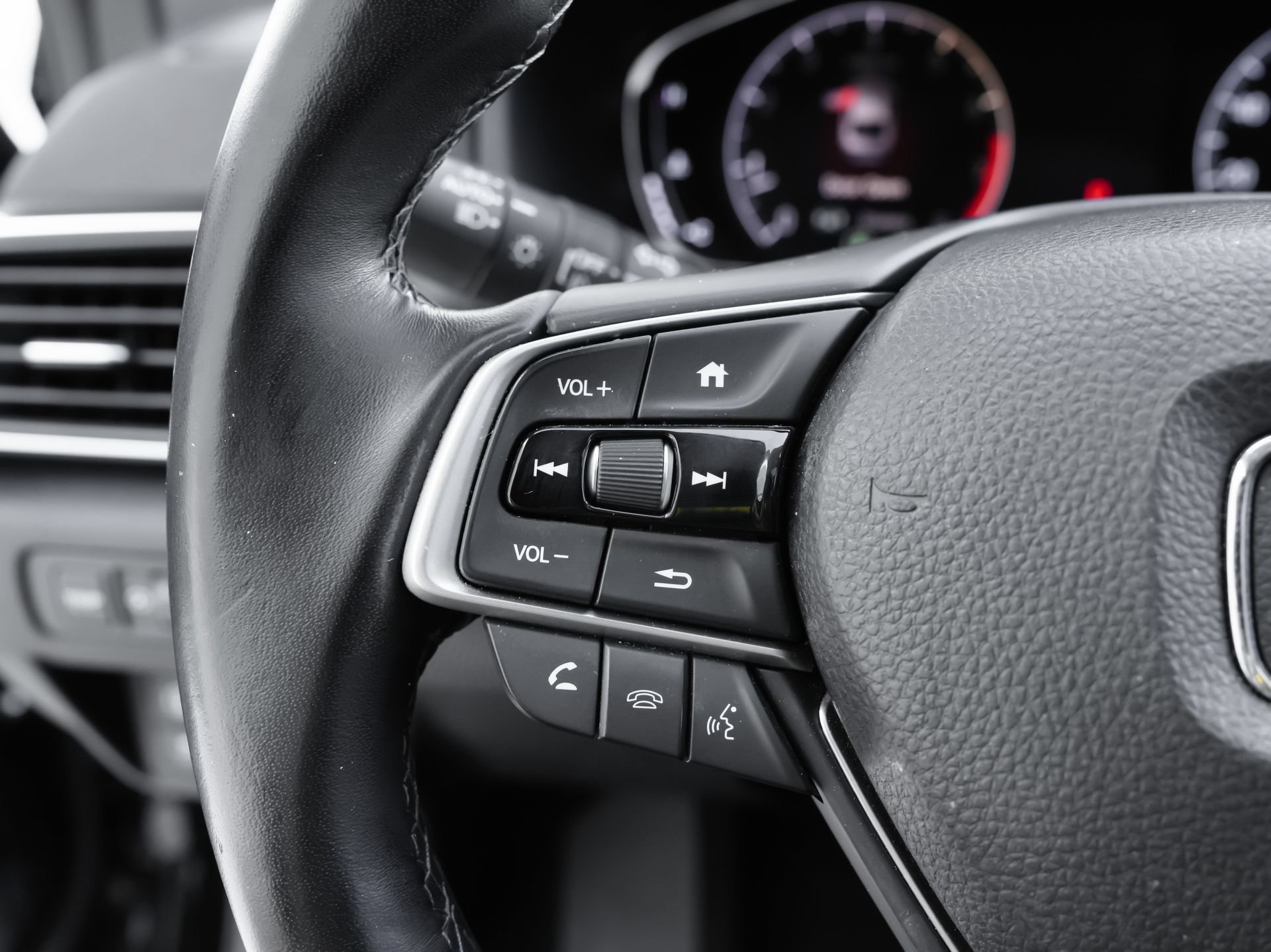 Used 2019 Honda Accord EX-L image 19