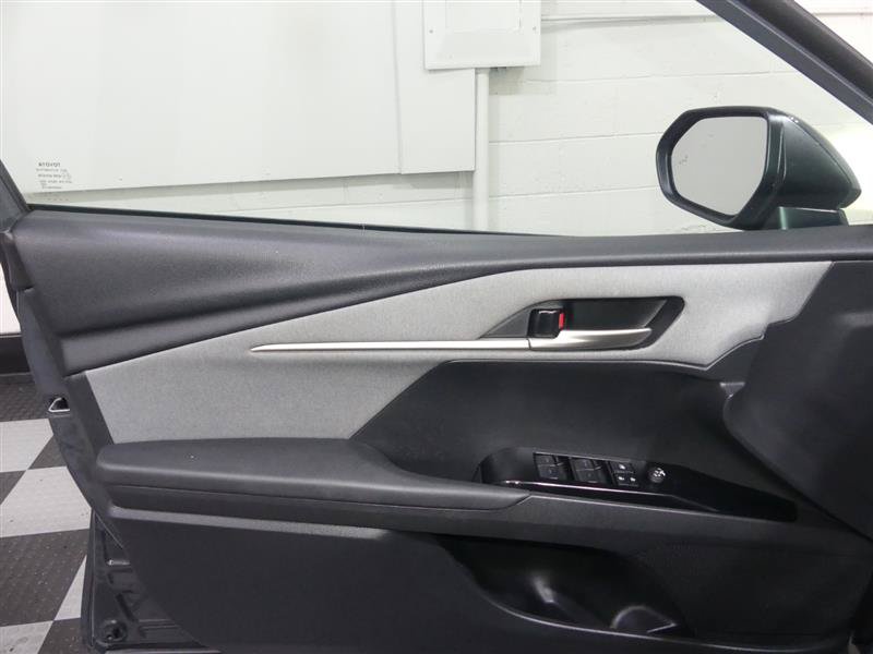 Used 2025 Toyota Camry LE w/ Convenience Package AWD/4WD image 18