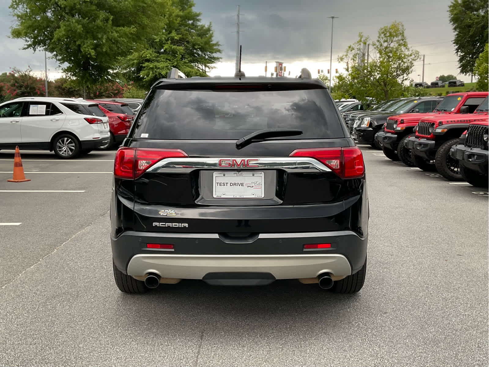 Used 2018 GMC Acadia SLT FWD image 4