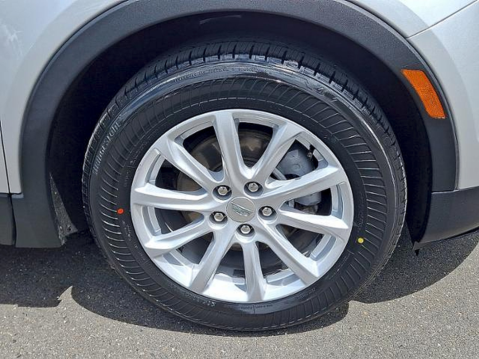 Used 2021 Cadillac XT4 Luxury w/ Cold Weather Package AWD/4WD image 25