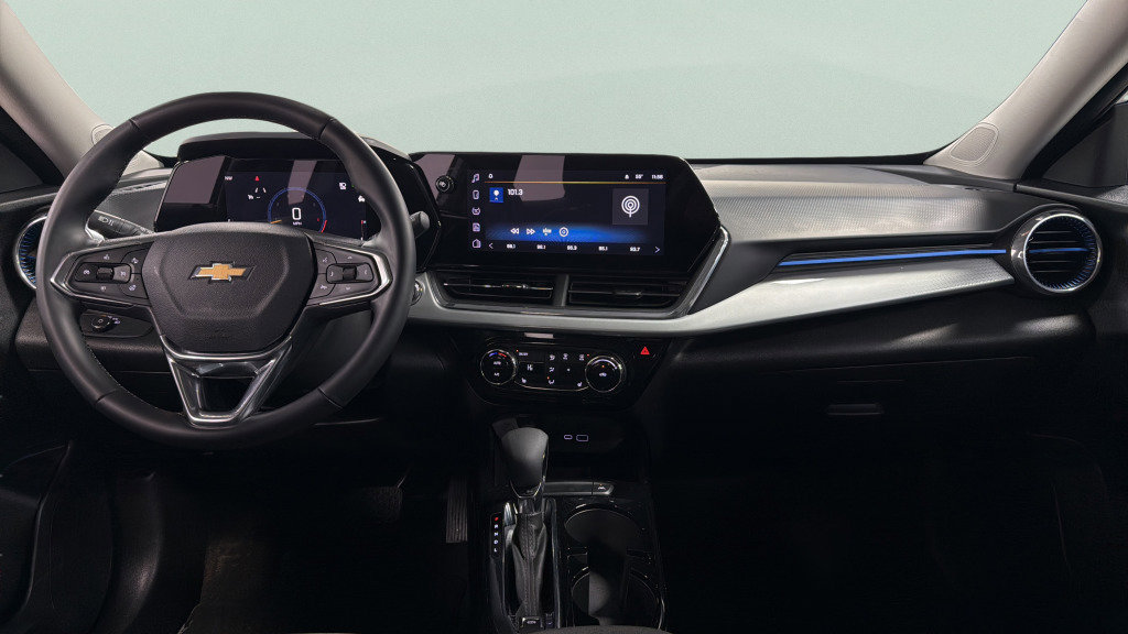 Used 2025 Chevrolet Trax LT w/ LT Convenience Package image 30