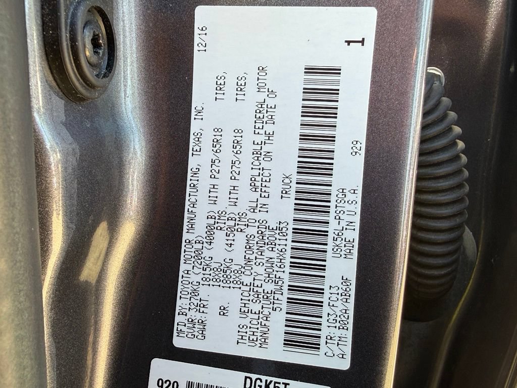 Used 2017 Toyota Tundra SR5 w/ SR5 Upgrade Package AWD/4WD image 30