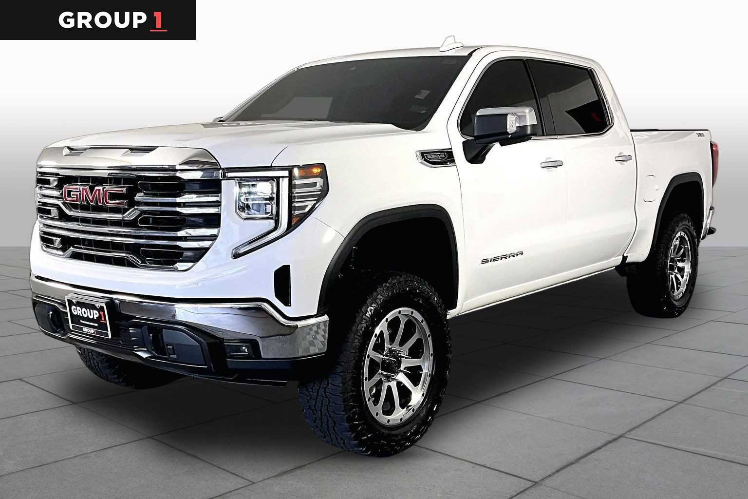 Used 2022 GMC Sierra 1500 SLT w/ SLT Convenience Package AWD/4WD image 1
