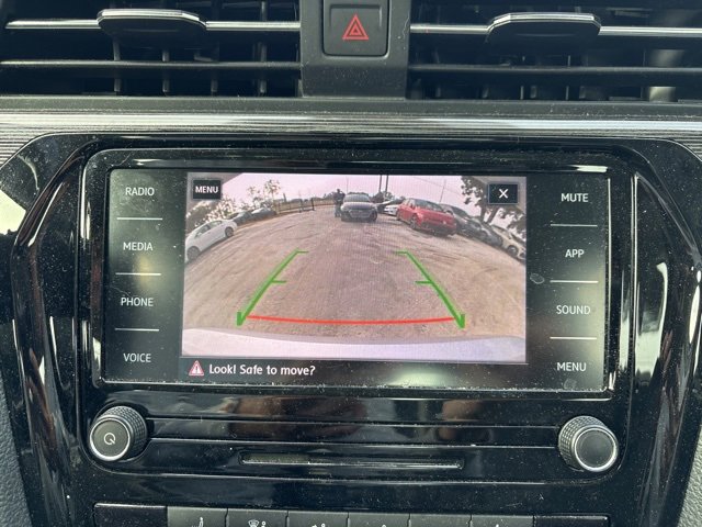 Used 2020 Volkswagen Passat 2.0T R-Line image 12