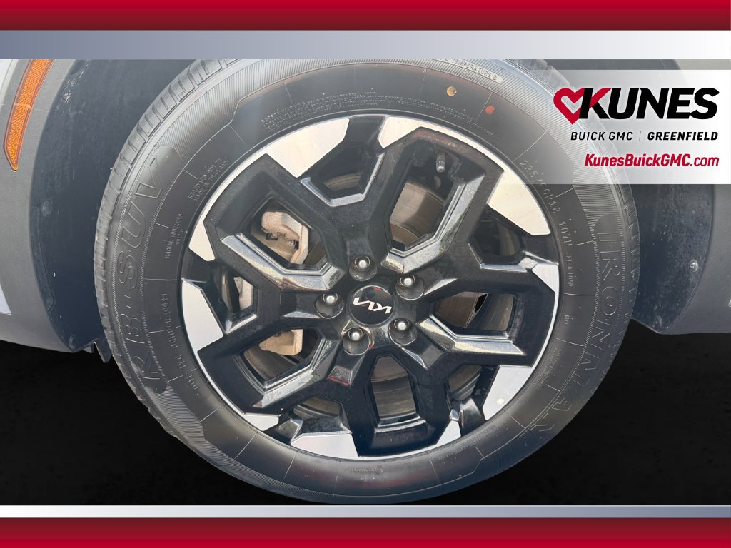Used 2024 Kia Sorento S FWD image 13