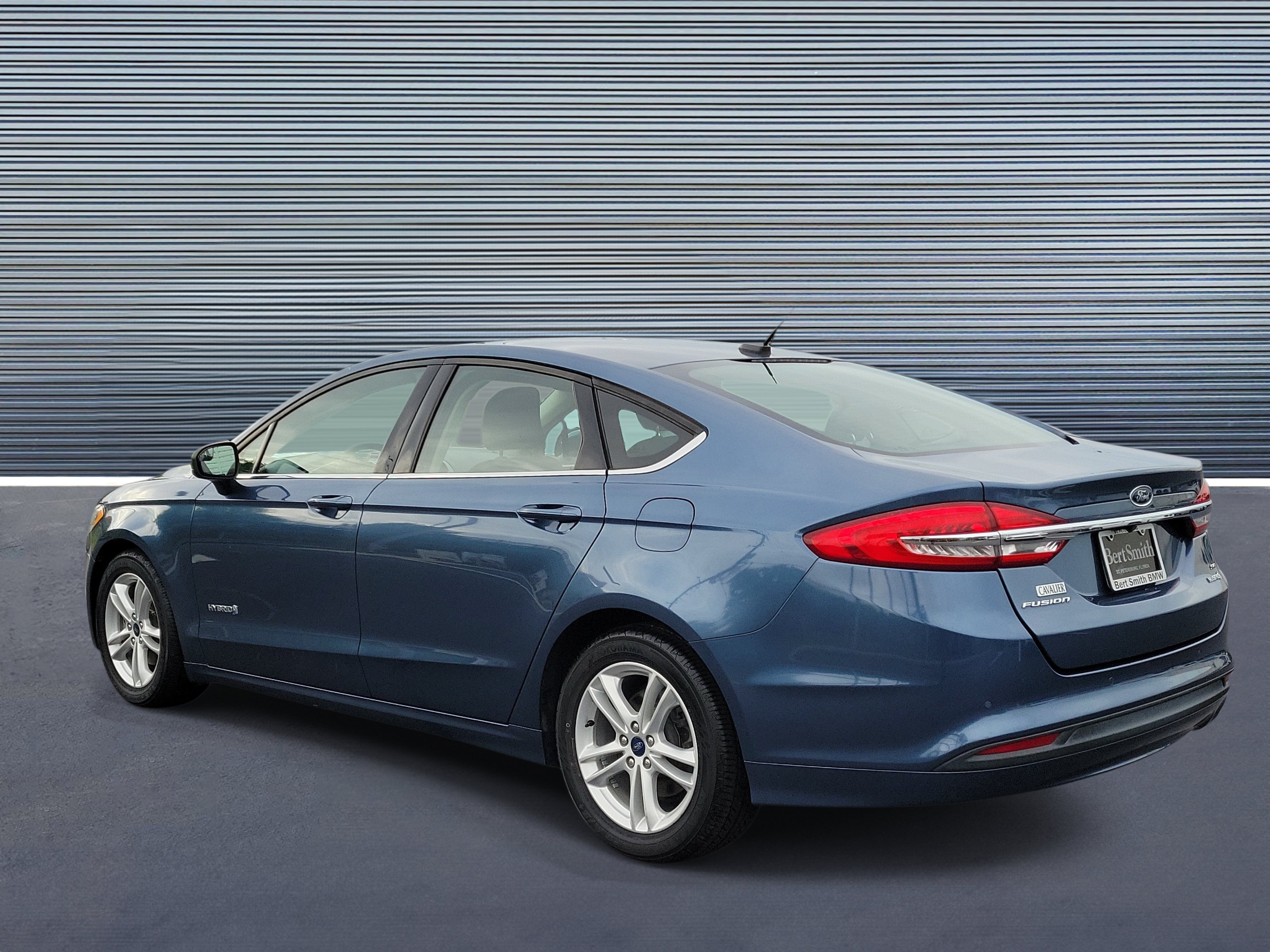 Used 2018 Ford Fusion SE FWD image 4