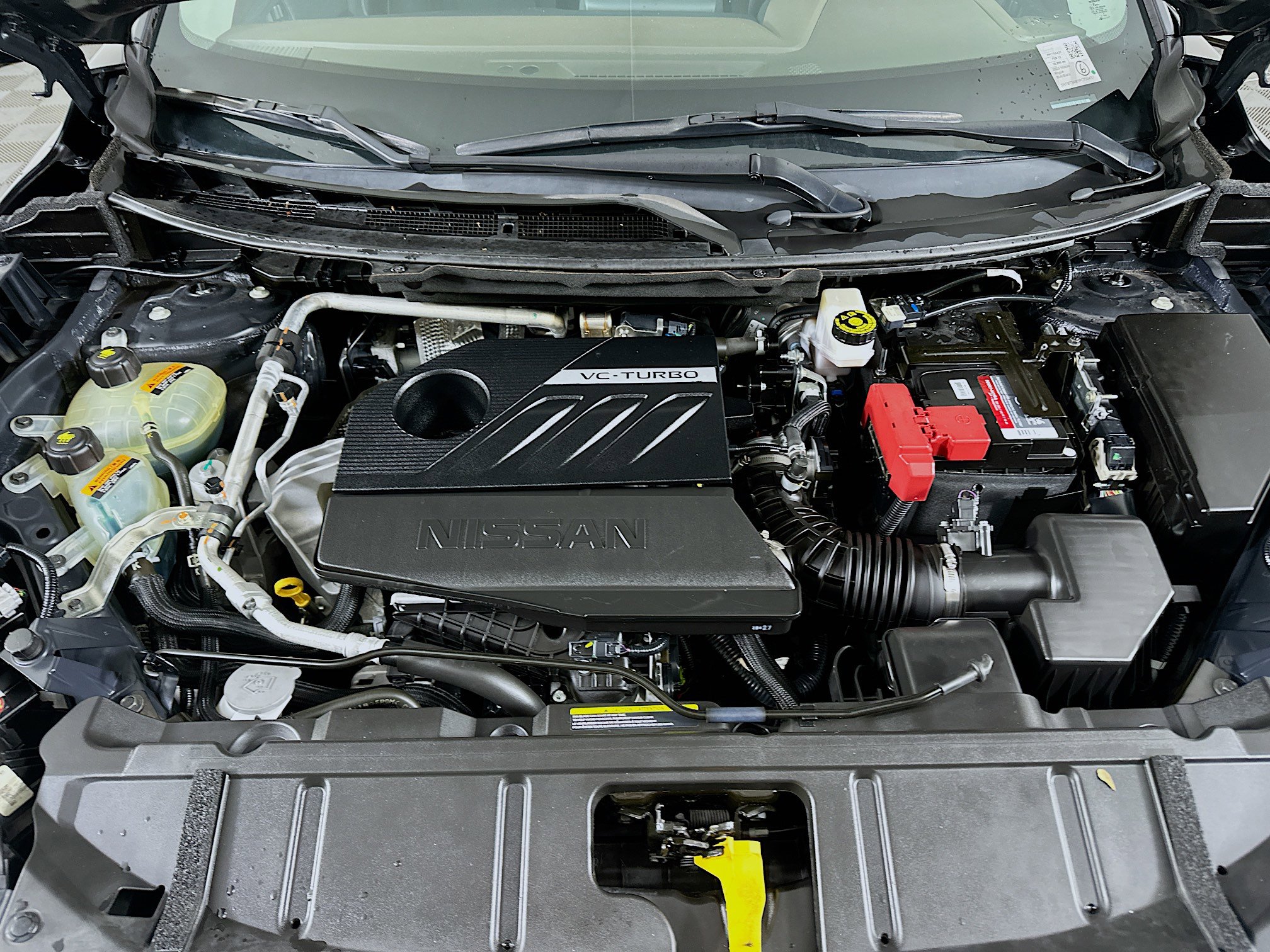 Used 2023 Nissan Rogue S image 32