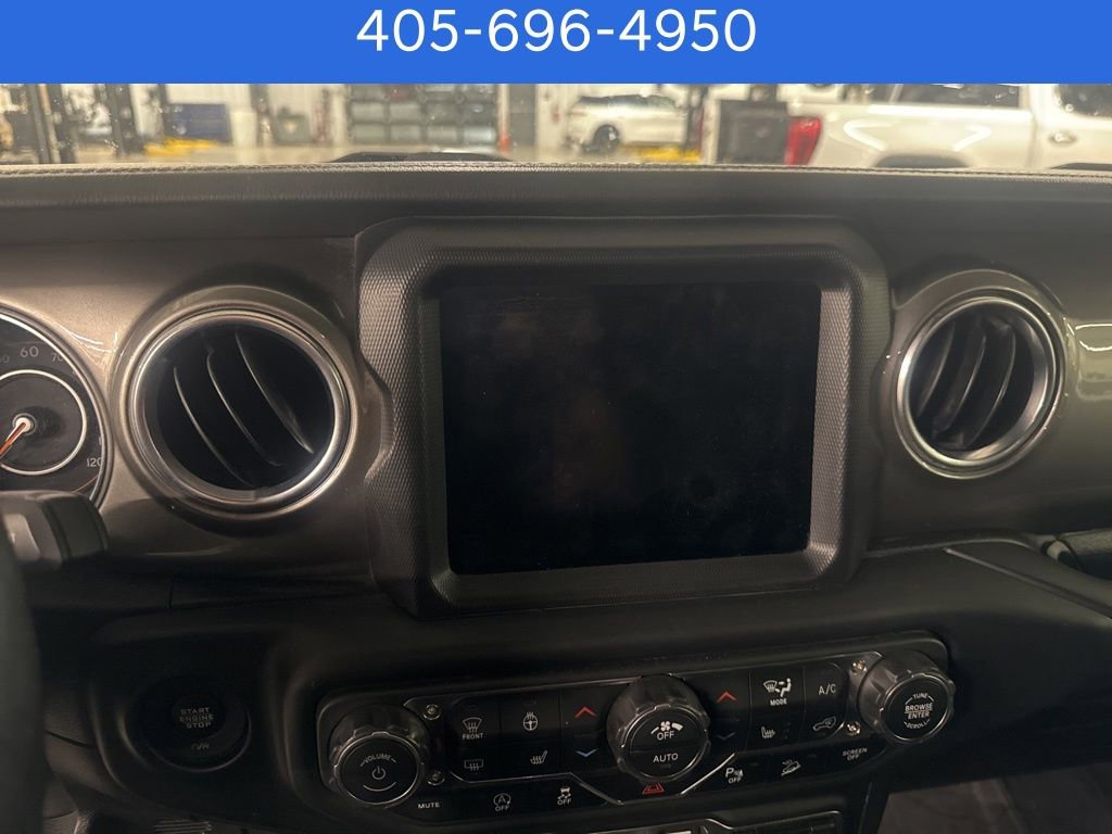 Used 2018 Jeep Wrangler Unlimited Sahara image 19