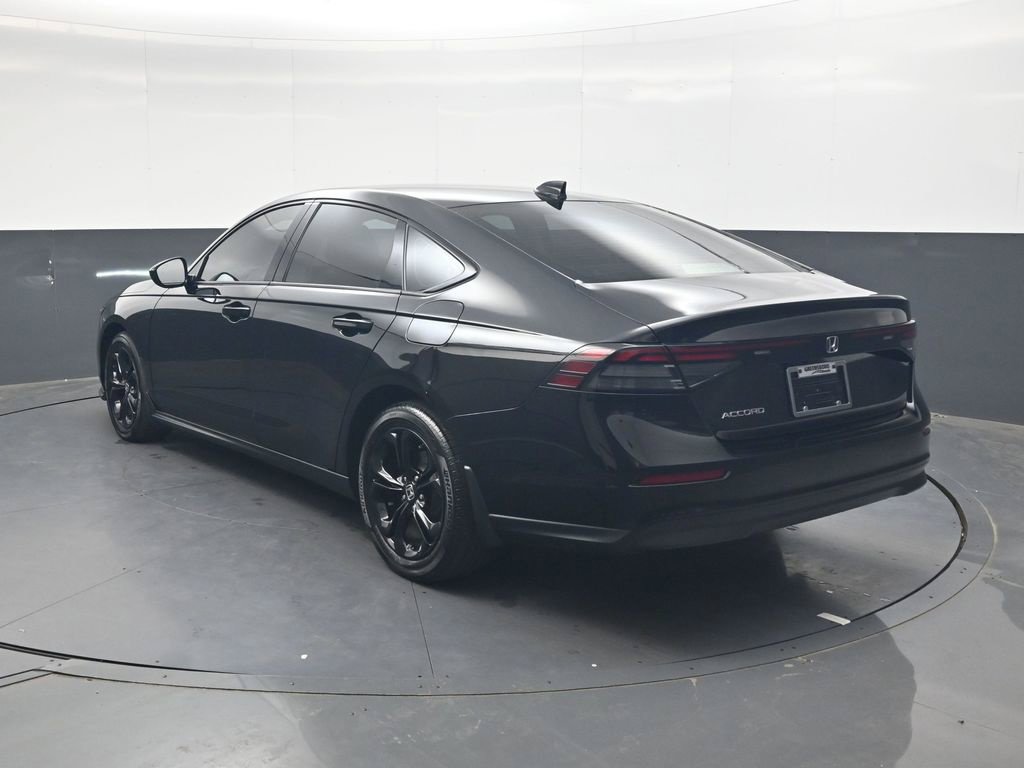 Certified 2025 Honda Accord SE image 6