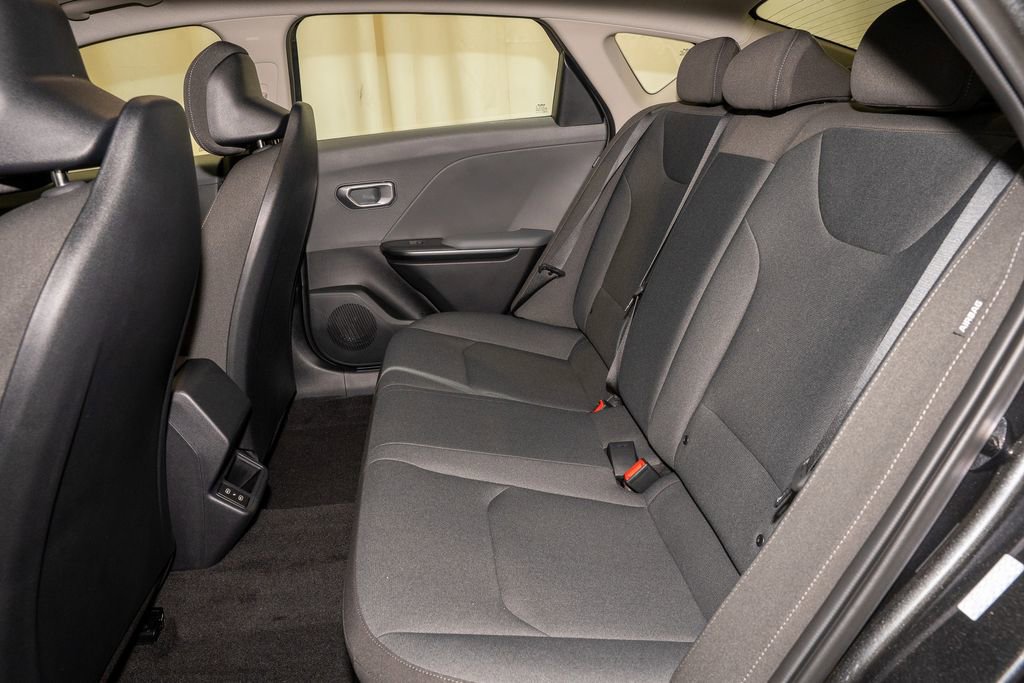 New 2025 Kia K4 LXS image 9