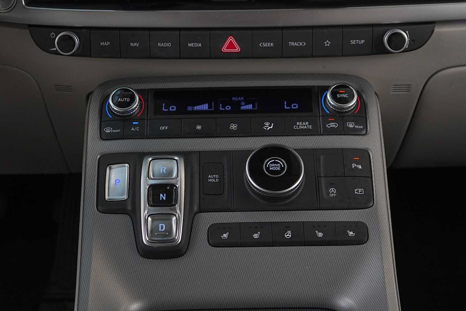 Used 2024 Hyundai Palisade Limited FWD image 20