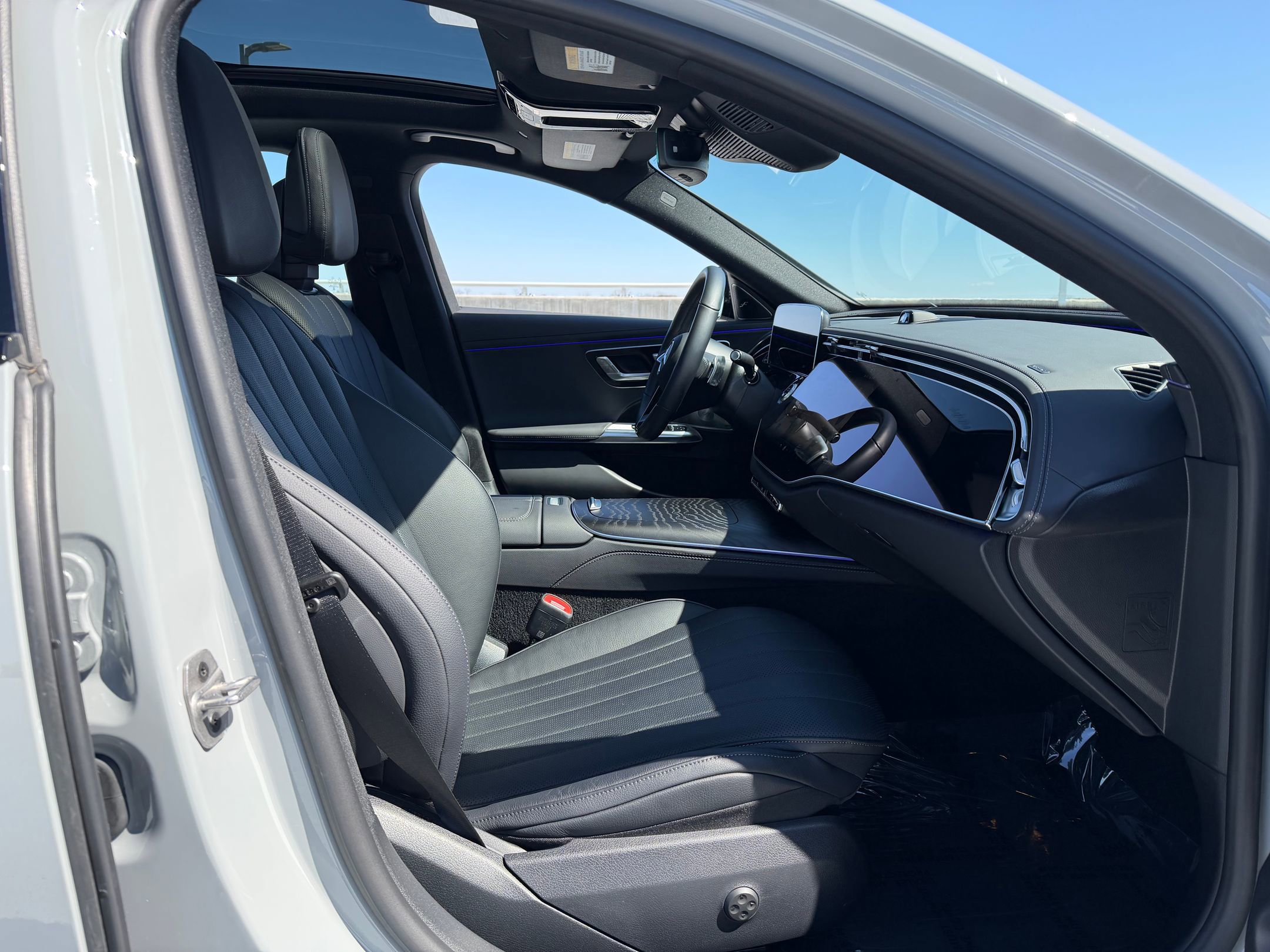 Used 2025 Mercedes-Benz E 350 4MATIC Sedan image 14