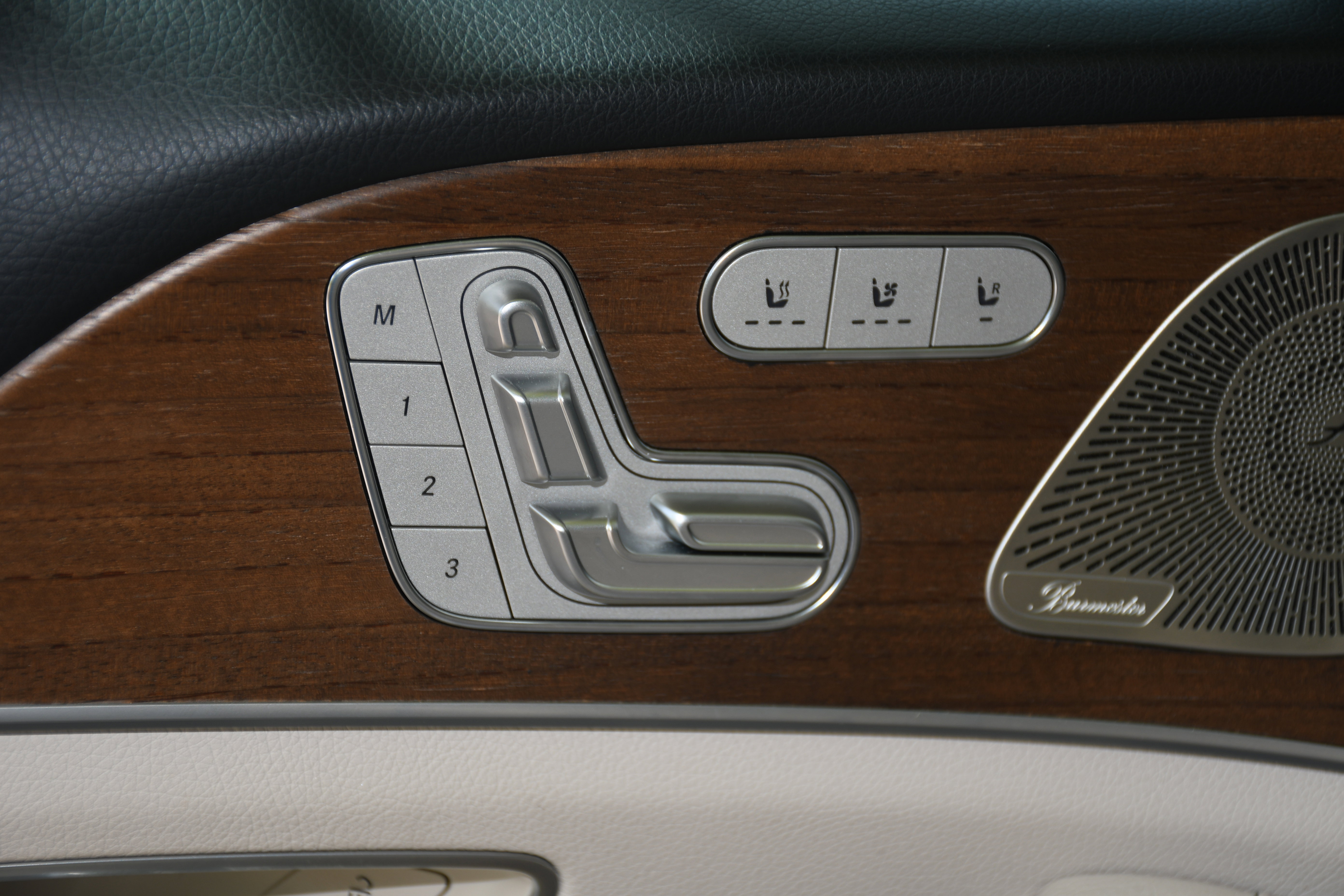 Used 2024 Mercedes-Benz GLE 450 4MATIC image 11