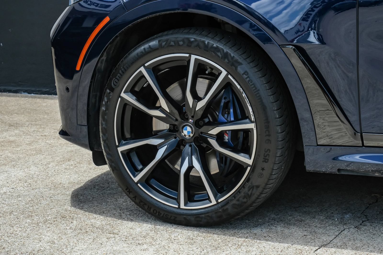 Used 2021 BMW X7 xDrive40i w/ M Sport Package AWD/4WD image 60