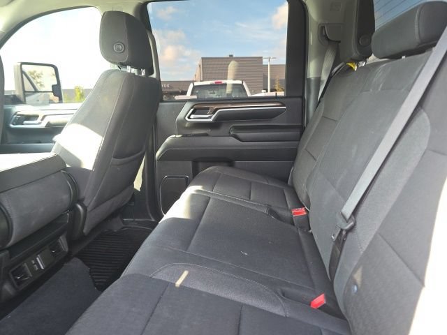 Used 2025 Chevrolet Silverado 3500 LT RWD image 8