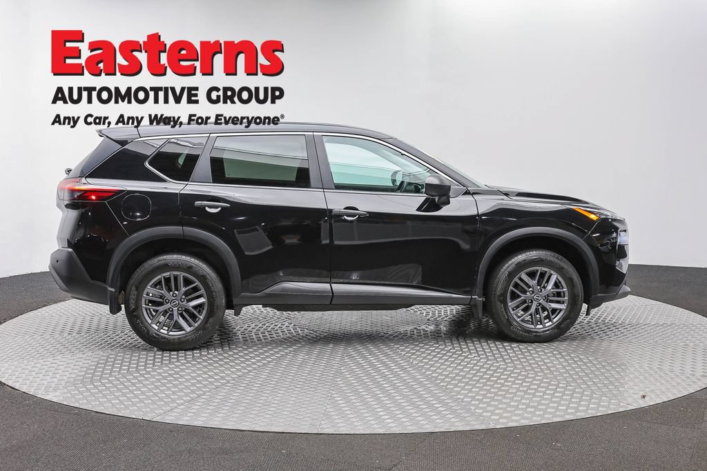 Used 2023 Nissan Rogue S AWD/4WD image 4