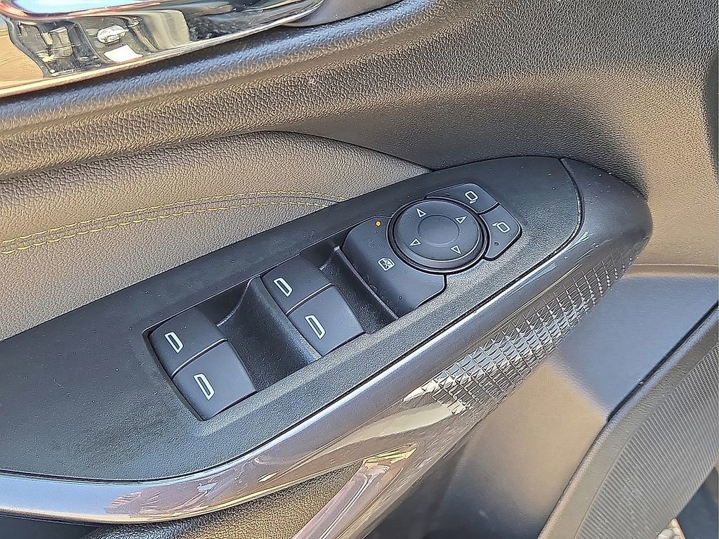 Used 2025 Chevrolet Trax ACTIV w/ Driver Confidence Package image 21