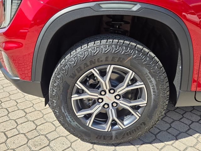 New 2026 GMC Acadia AT4 w/ Luxury Package AWD/4WD image 4