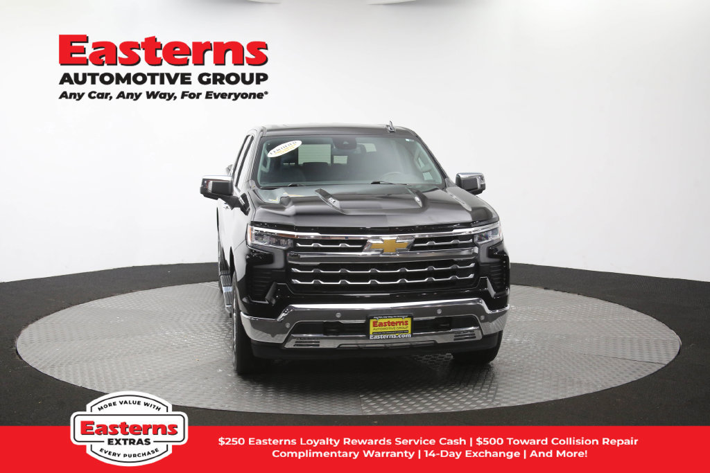Used 2023 Chevrolet Silverado 1500 LTZ w/ LTZ Convenience Package II AWD/4WD image 61