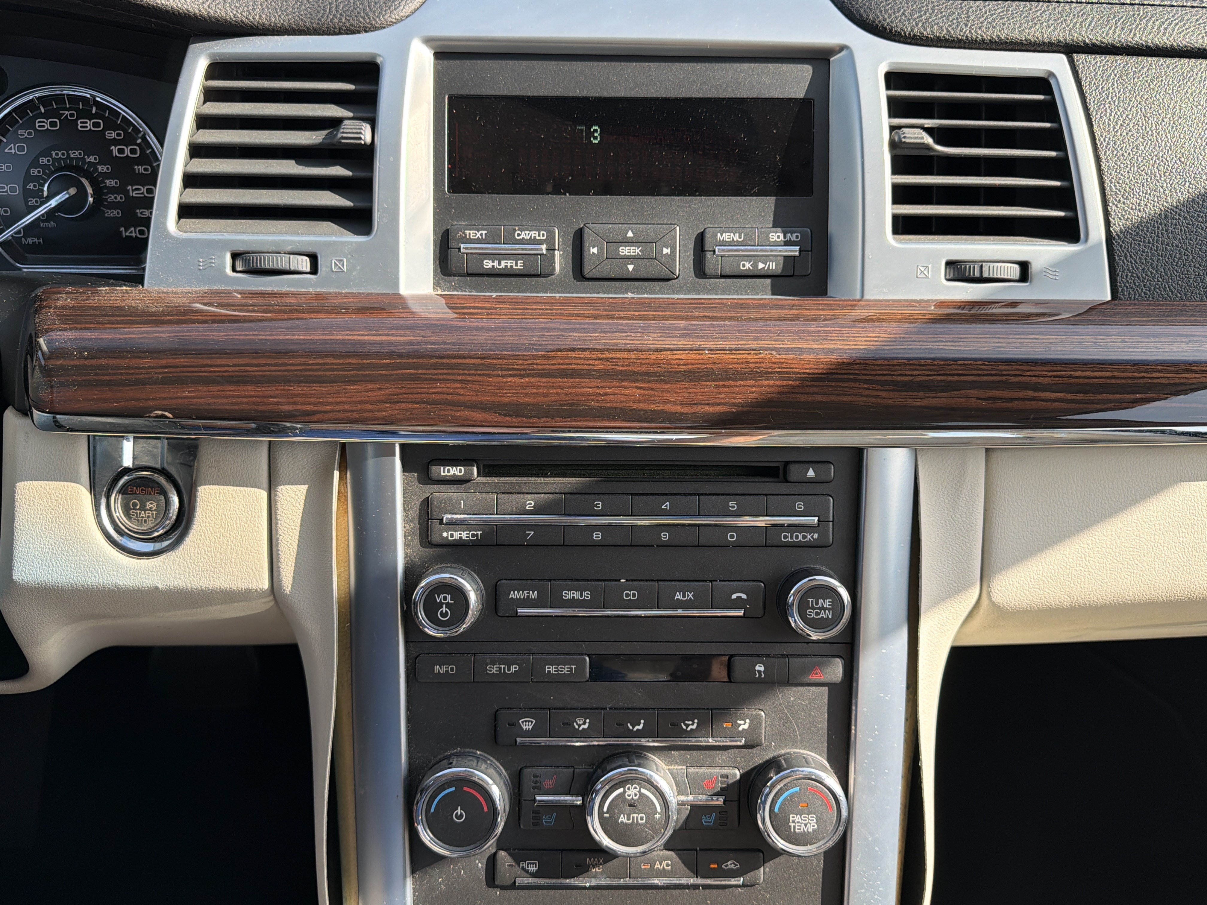 Used 2009 Lincoln MKS FWD image 17