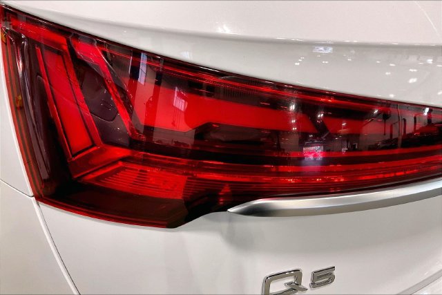 Certified 2024 Audi Q5 2.0T Premium AWD/4WD image 29