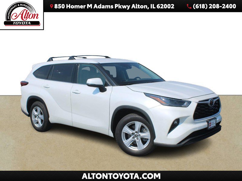 Certified 2022 Toyota Highlander LE