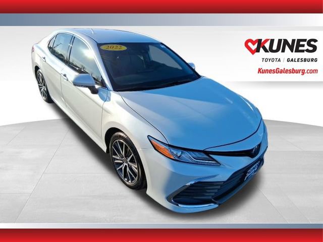 Used 2022 Toyota Camry XLE w/ Cold Weather Package
