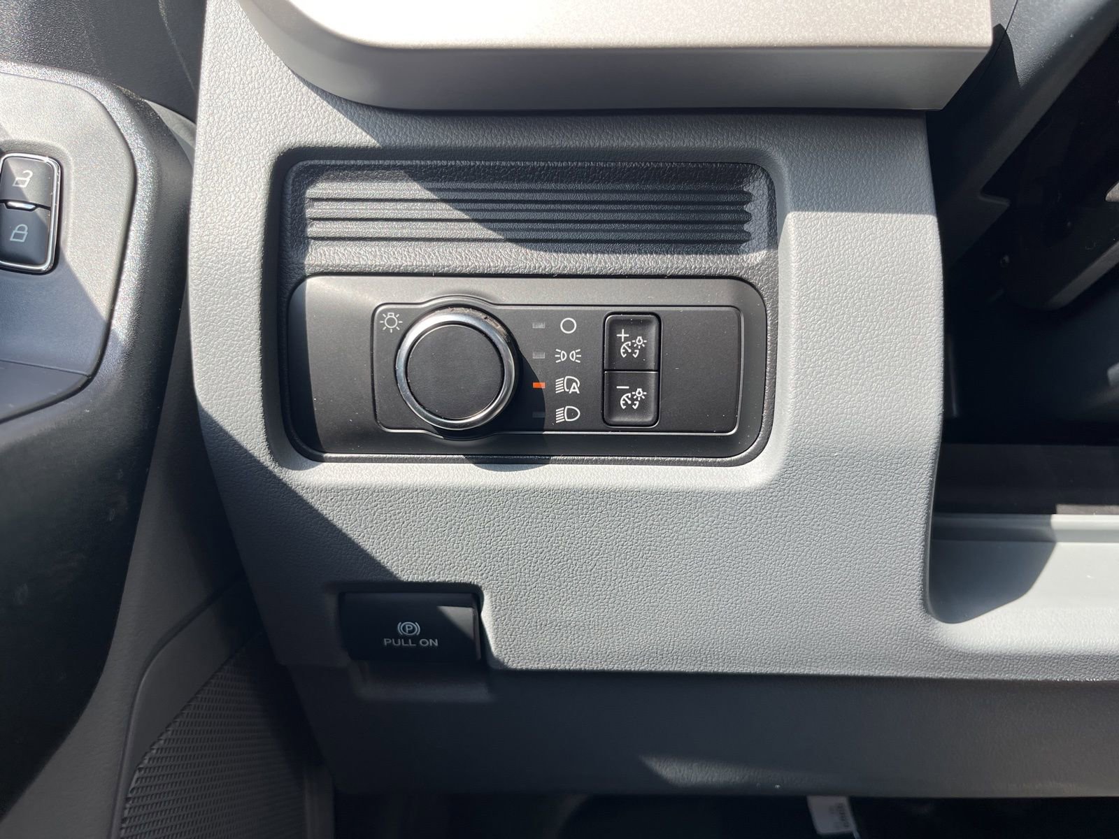 New 2026 Ford F550 4x4 Crew Cab image 10