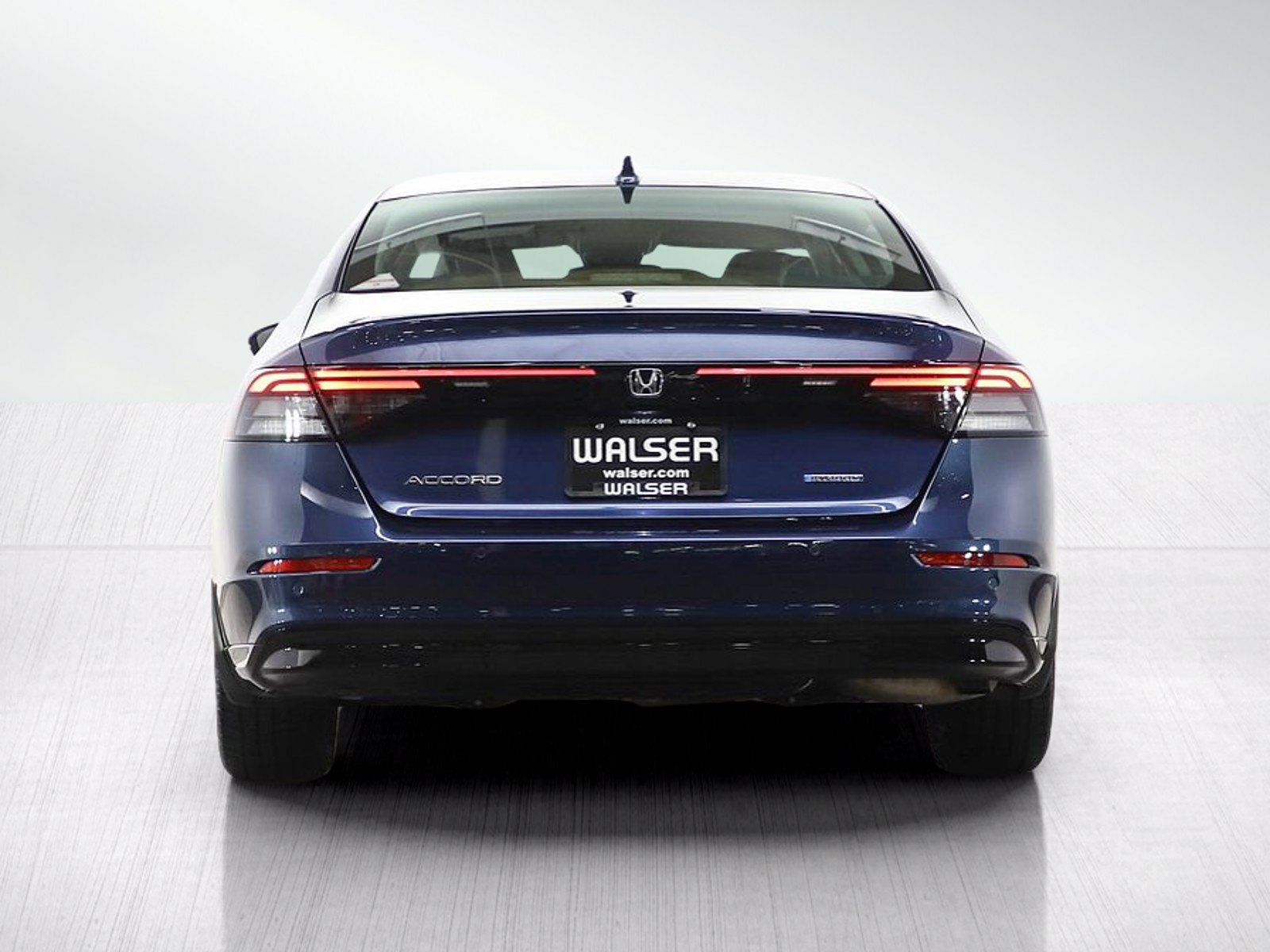 Used 2024 Honda Accord EX-L image 4