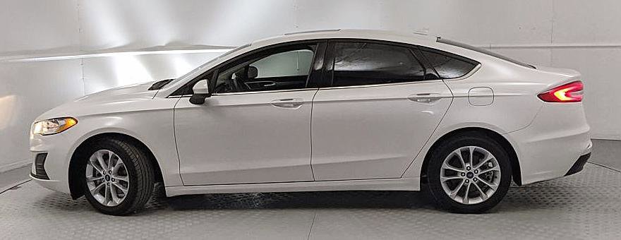Used 2020 Ford Fusion SE image 5