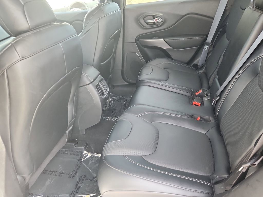 Used 2022 Jeep Cherokee Limited w/ Elite Package image 10