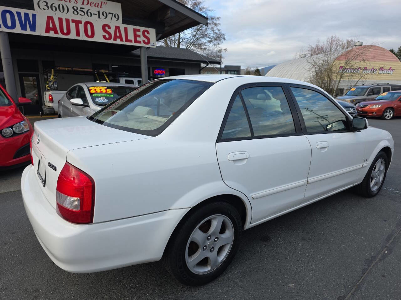 Used 2002 MAZDA Protege LX FWD image 3