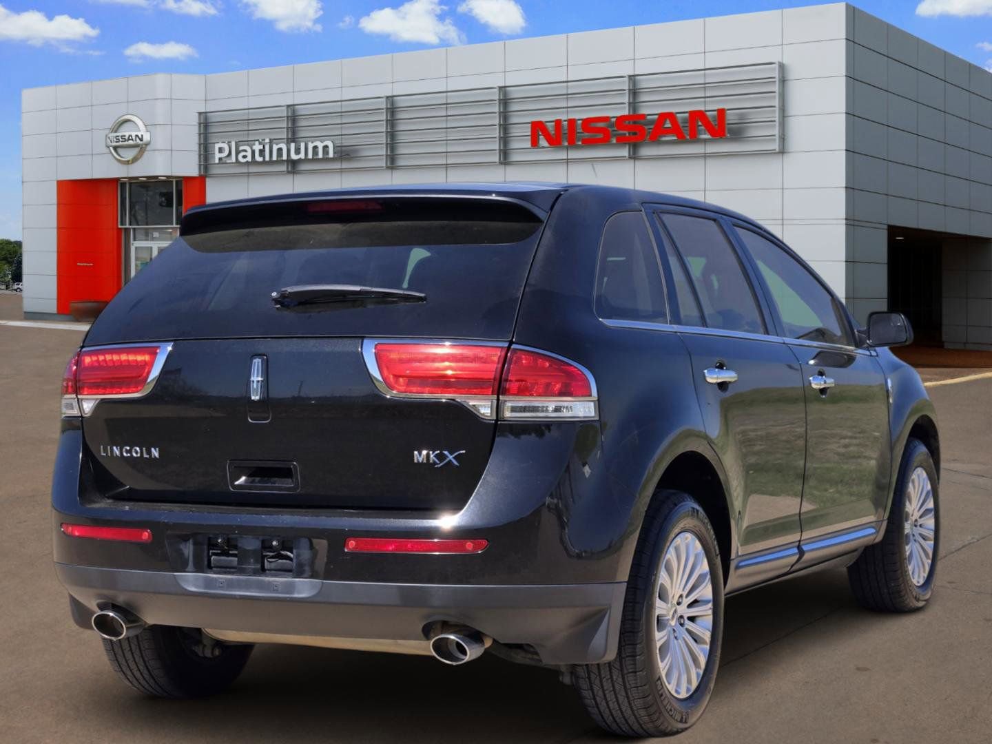 Used 2013 Lincoln MKX FWD image 5