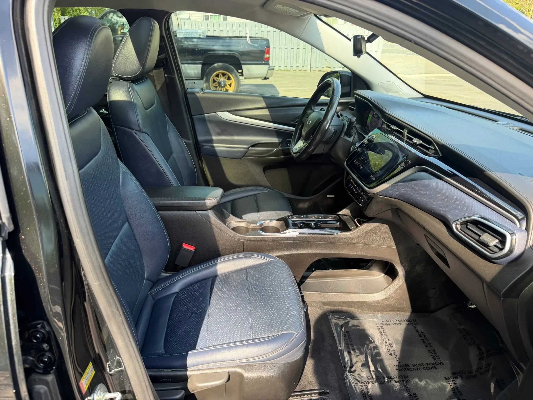 Used 2022 Chevrolet Bolt EUV Premier w/ Launch Edition FWD image 16