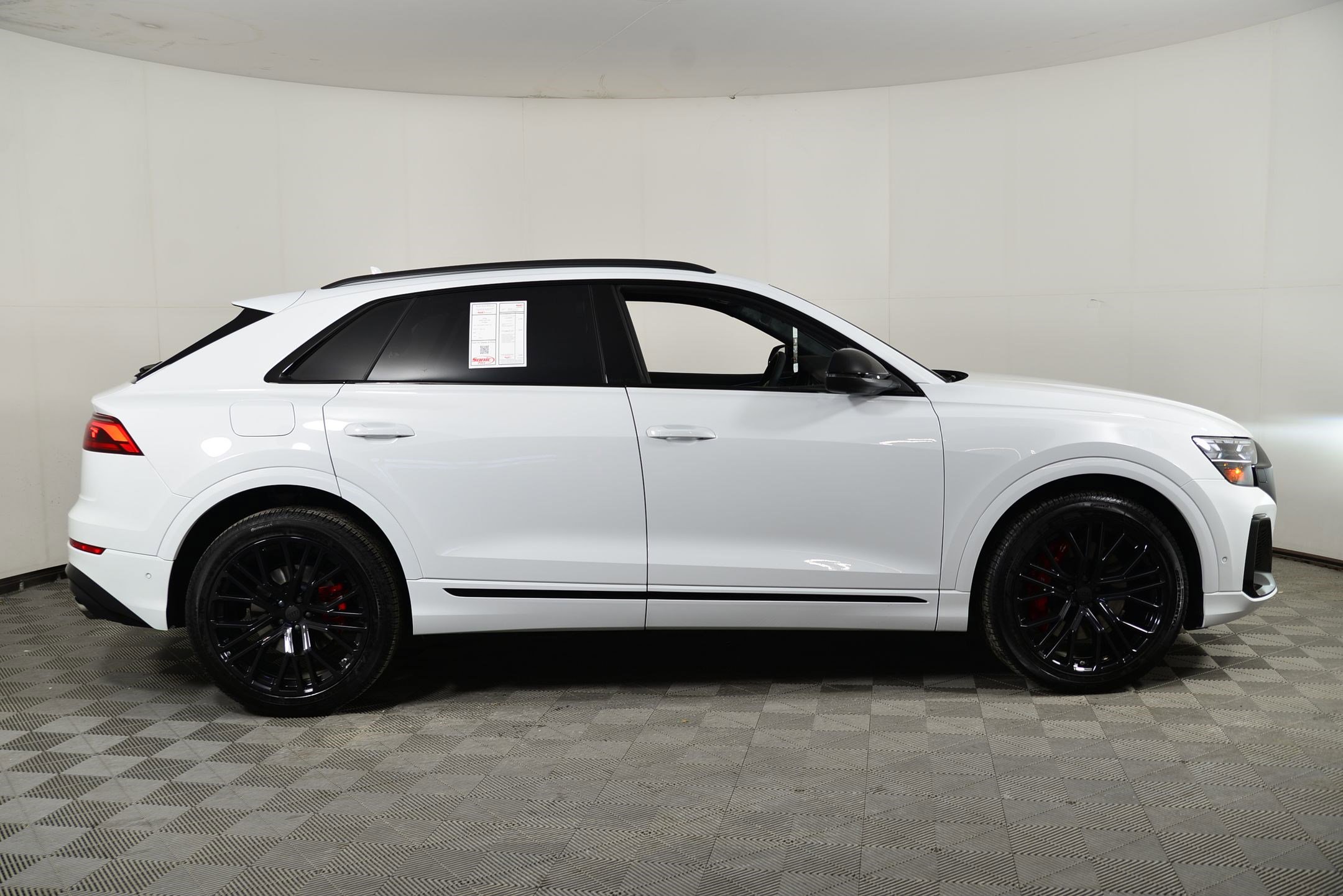 New 2026 Audi SQ8 Prestige image 7