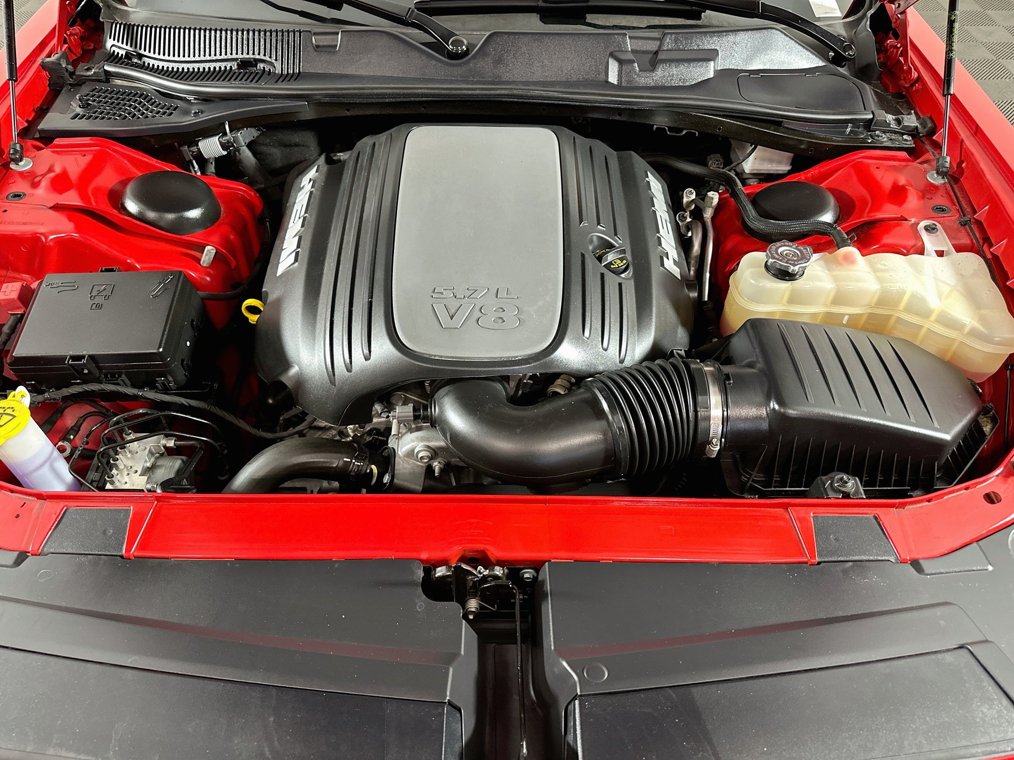 Used 2022 Dodge Challenger R/T w/ Blacktop Package RWD image 30