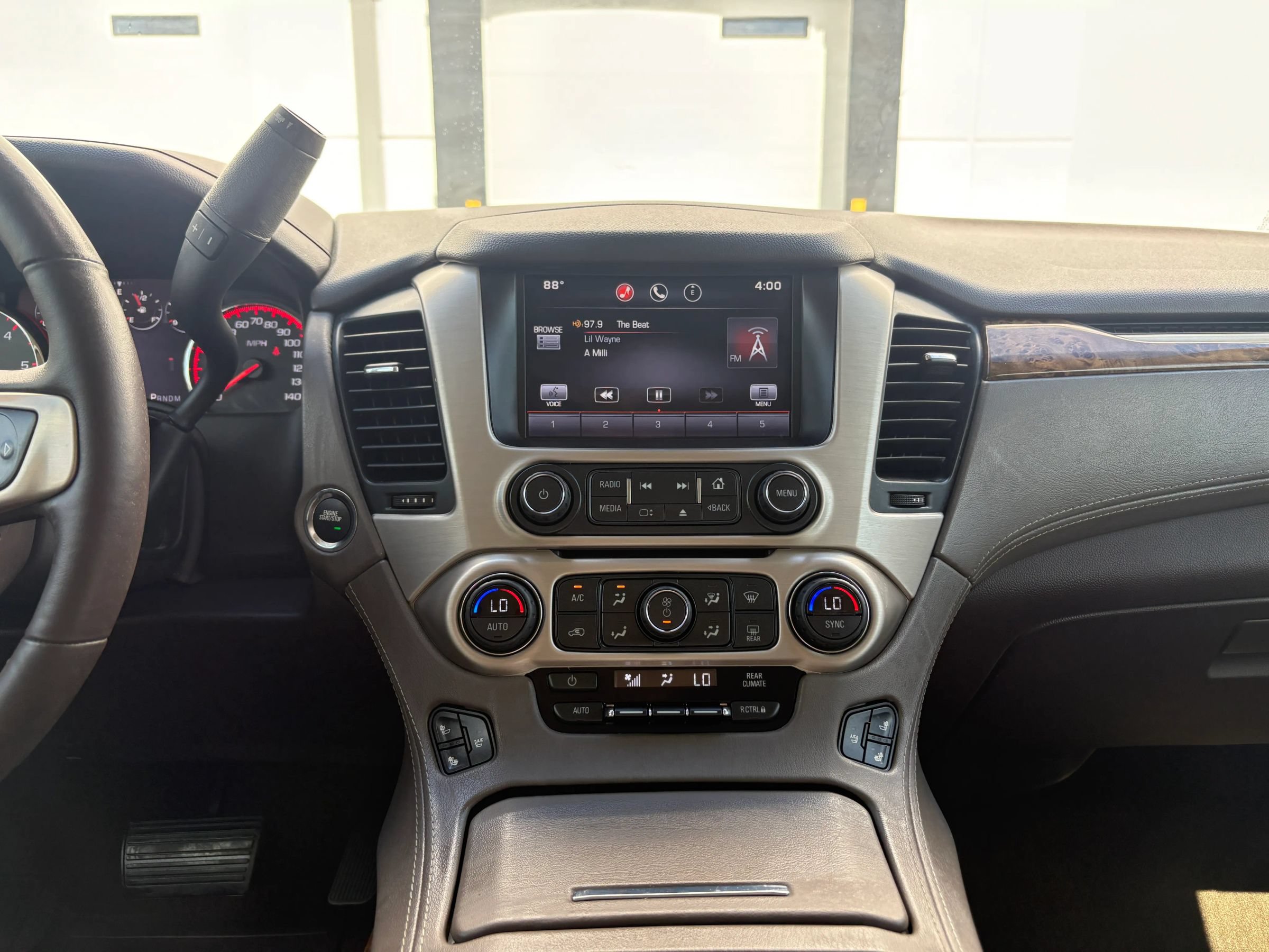 Used 2015 GMC Yukon Denali w/ Enhanced Security Package AWD/4WD image 13
