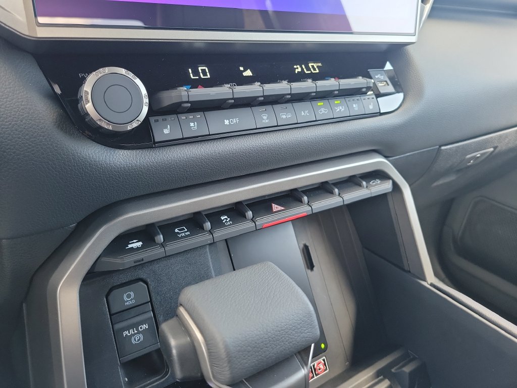 New 2026 Toyota Tundra Limited AWD/4WD image 18