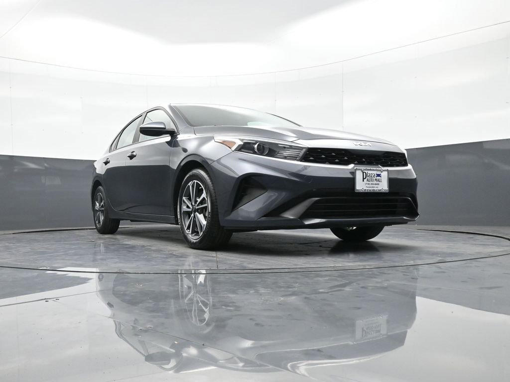 Certified 2022 Kia Forte LXS image 25