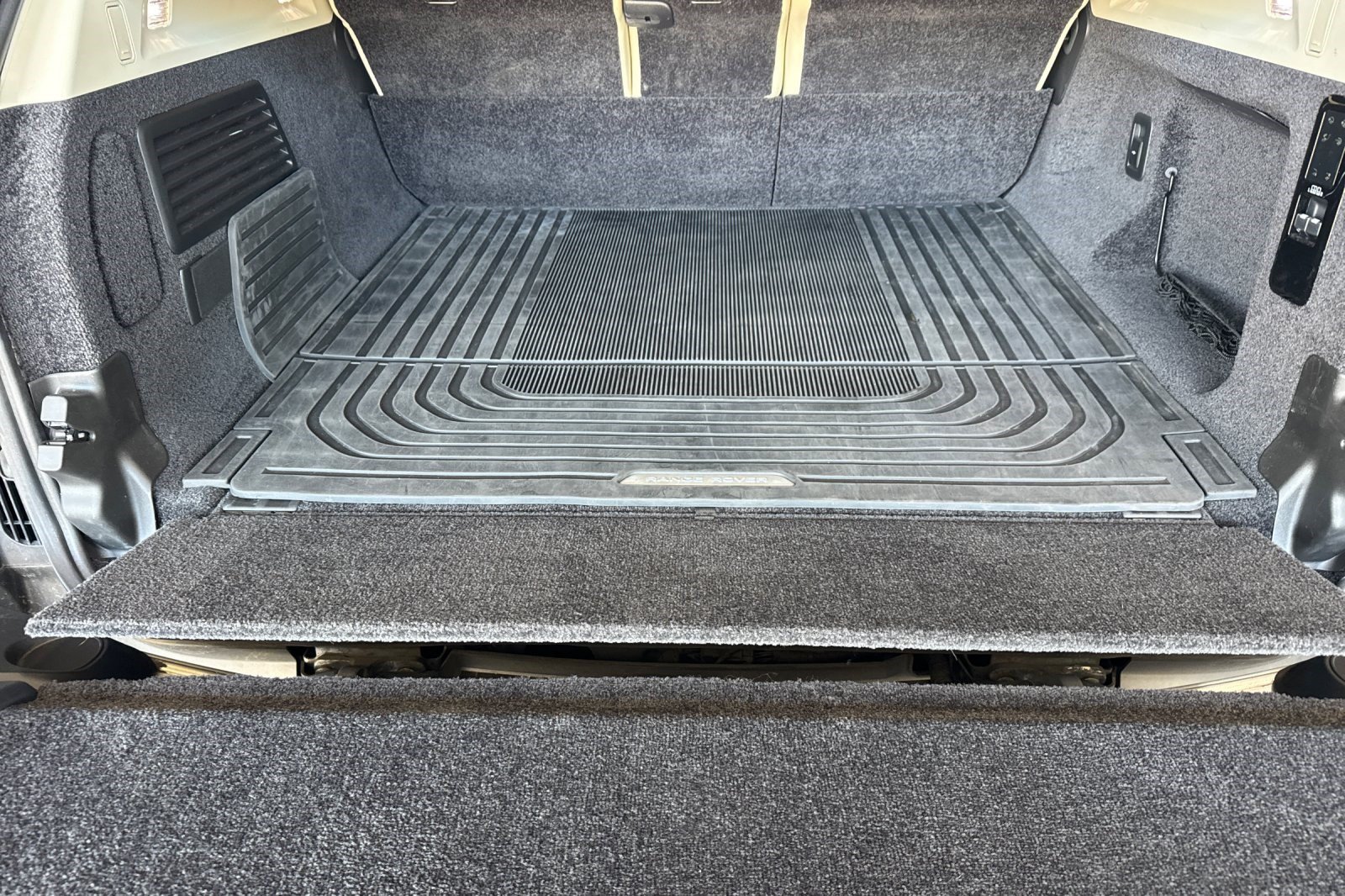 Used 2023 Land Rover Range Rover Autobiography AWD/4WD image 27