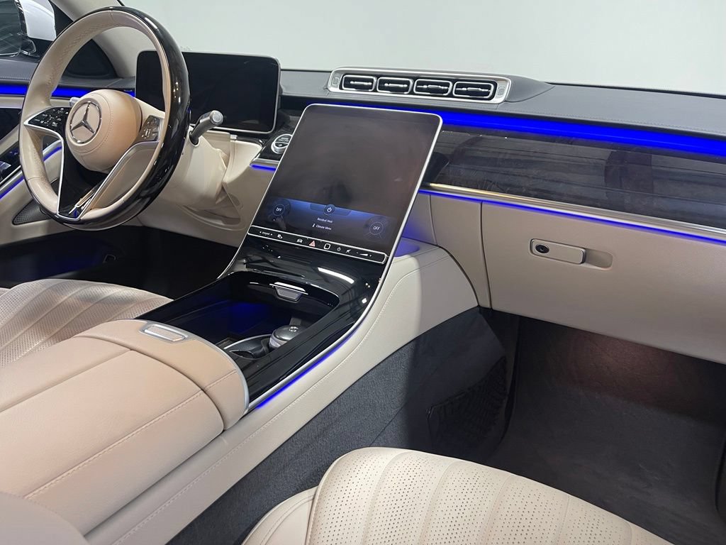 Certified 2022 Mercedes-Benz S 500 4MATIC w/ AMG Line Package image 28
