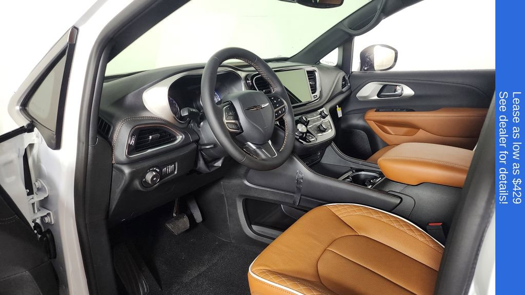 New 2026 Chrysler Pacifica Pinnacle image 15