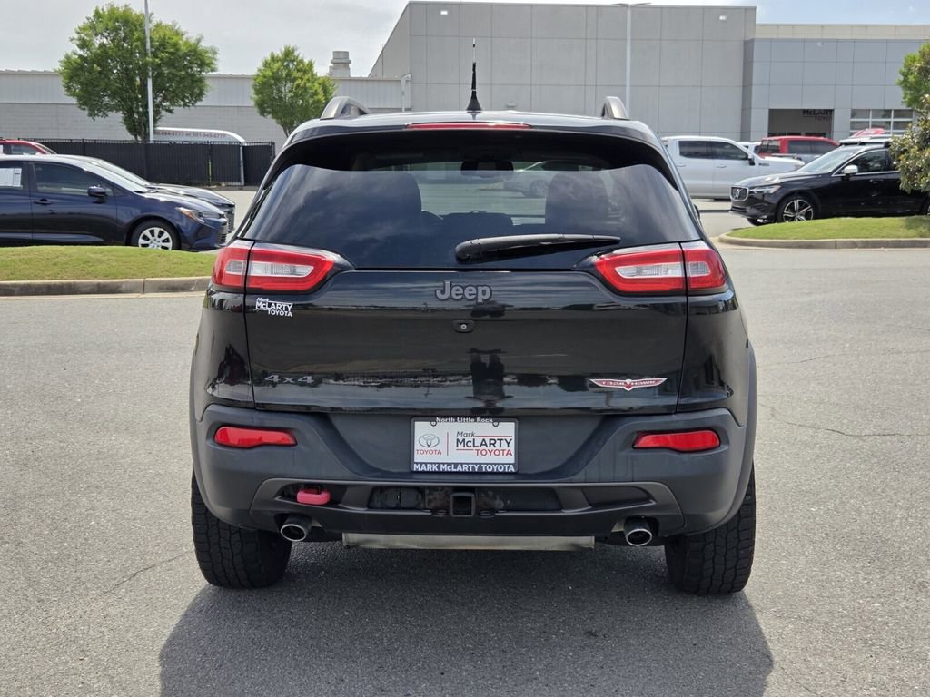 Used 2016 Jeep Cherokee Trailhawk w/ Comfort/Convenience Group AWD/4WD image 5