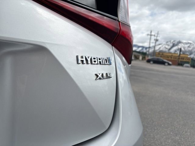 Used 2022 Toyota Prius XLE image 29