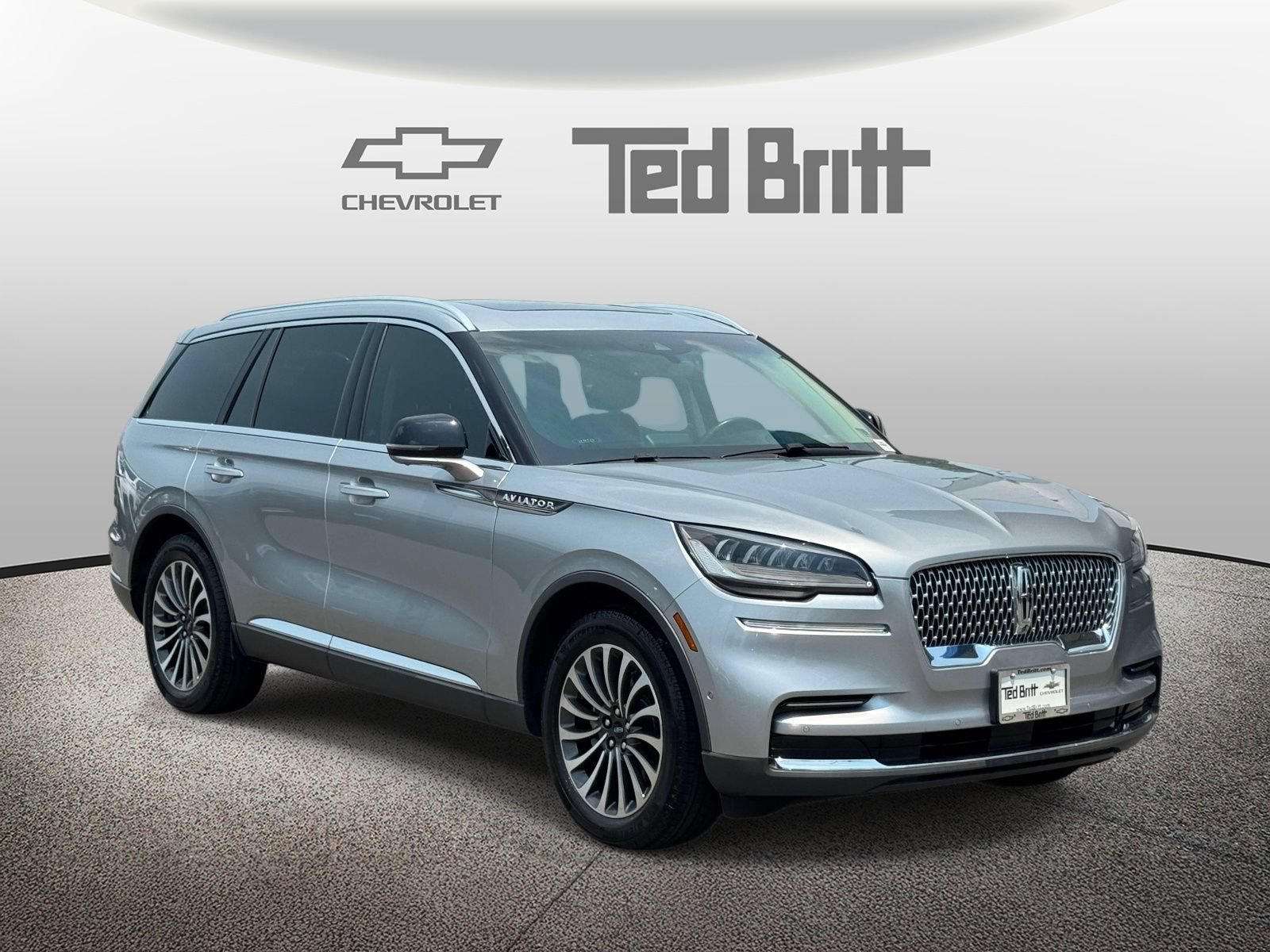 Used 2022 Lincoln Aviator Reserve w/ Elements Package Plus AWD/4WD image 3