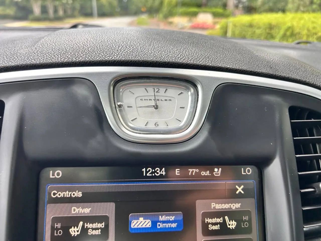 Used 2016 Chrysler 300 C w/ Safetytec Plus Group image 22