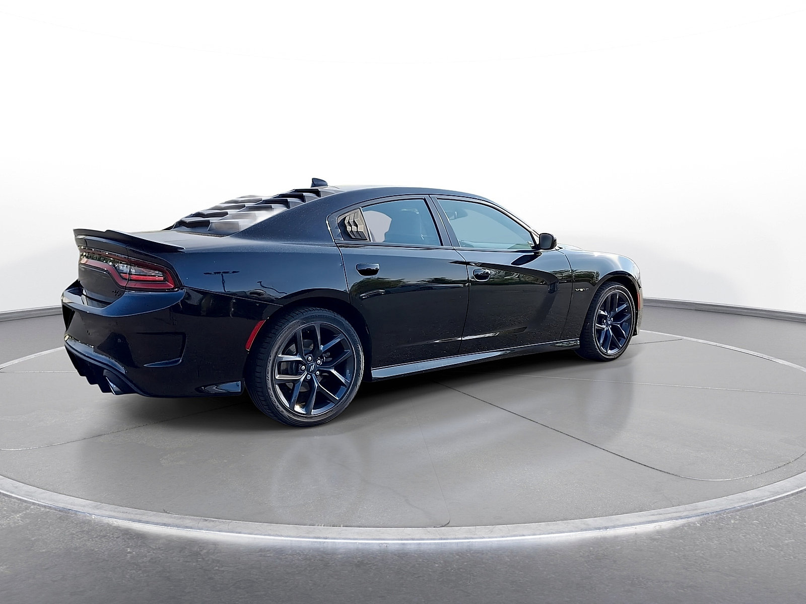 Used 2021 Dodge Charger R/T w/ Plus Group RWD image 8