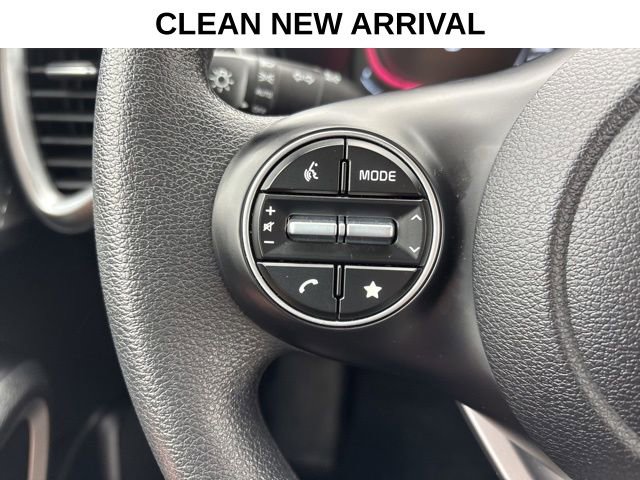 Used 2025 Kia Soul LX w/ LX Technology Package FWD image 8